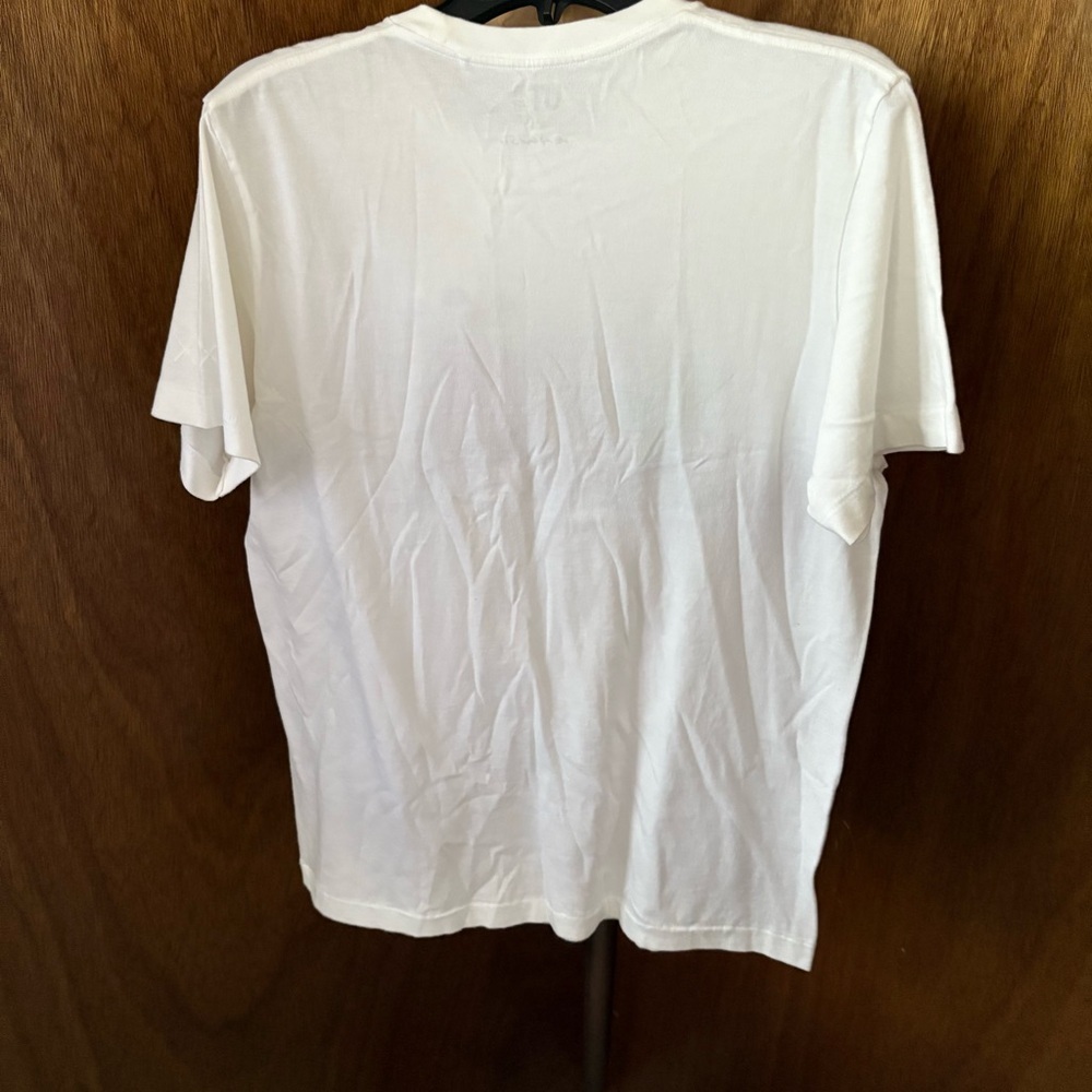NEW KAWS x UNIQLO 2016 sz L LOGO White Tee Short Sleeve Tshirt - Picture 7 of 14
